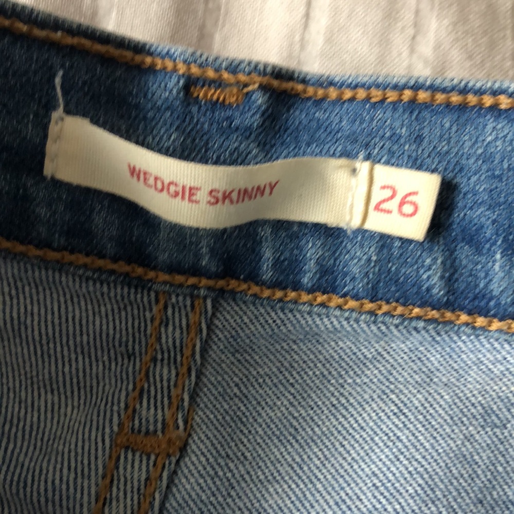 Levi’s Wedgie Skinny Distressed Blue Jeans 💙 - Picture 12 of 15